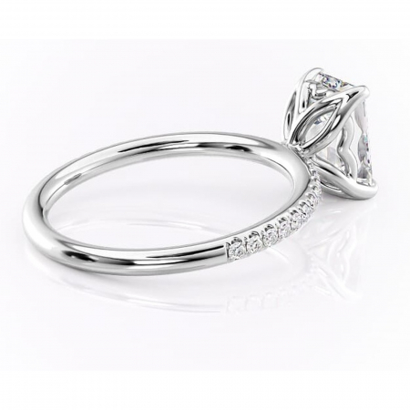 Inel de logodnă Jessamine din aur Alb 14kt cu moissanite tăietură smarald – Montură pavé rafinată pentru profil înalt | Personalizează și configurează gratuit online [2]