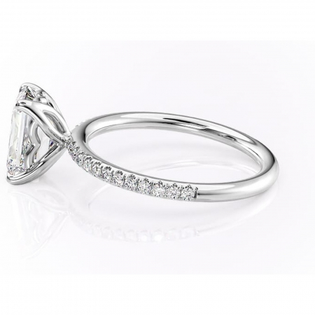 Inel de logodnă Jessamine din aur Alb 14kt cu moissanite tăietură smarald – Montură pavé rafinată pentru profil înalt | Personalizează și configurează gratuit online [5]