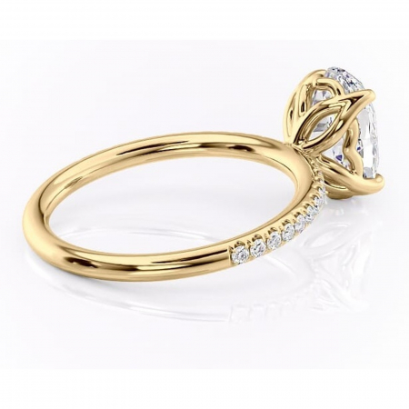 Inel de logodnă Jessamine din aur Galben 14kt cu moissanite tăietură ovală – Montură pavé rafinată pentru profil înalt | Personalizează și configurează gratuit online [2]