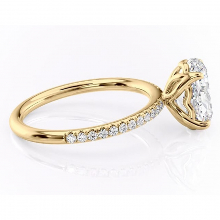 Inel de logodnă Jessamine din aur Galben 14kt cu moissanite tăietură ovală – Montură pavé rafinată pentru profil înalt | Personalizează și configurează gratuit online [1]