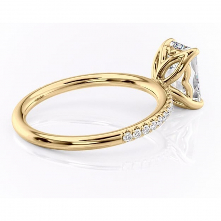 Inel de logodnă Jessamine din aur Galben 14kt cu moissanite tăietură smarald – Montură pavé rafinată pentru profil înalt | Personalizează și configurează gratuit online [2]