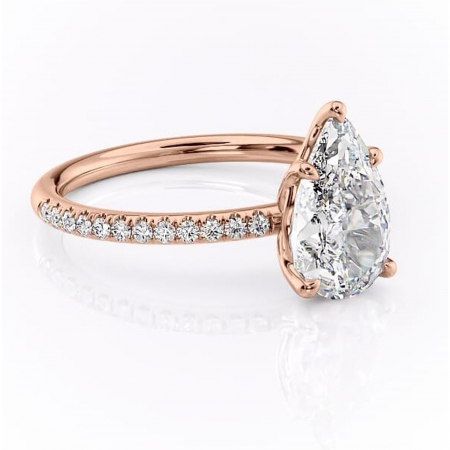 18K - Inel de logodnă Jessamine din aur Rose 18kt cu moissanite tăietură pară – Montură pavé rafinată pentru profil înalt | Personalizează și configurează gratuit online