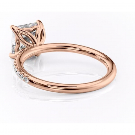 Inel de logodnă Jessamine din aur Rose 18kt cu moissanite tăietură princess – Montură pavé rafinată pentru profil înalt | Personalizează și configurează gratuit online [3]