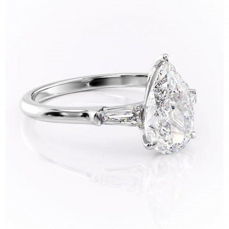 Pară - Inel de logodnă Juliette din aur Alb 14kt cu moissanite tăietură pară – Solitar rafinată pentru profil înalt | Personalizează și configurează gratuit online