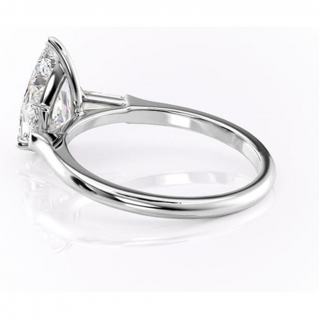 Inel de logodnă Juliette din aur Alb 14kt cu moissanite tăietură pară – Solitar rafinată pentru profil înalt | Personalizează și configurează gratuit online [4]