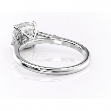 Inel de logodnă Juliette din aur Alb 14kt cu moissanite tăietură pernă – Solitar rafinată pentru profil înalt | Personalizează și configurează gratuit online [3]