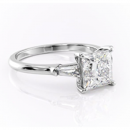 Princess - Inel de logodnă Juliette din aur Alb 14kt cu moissanite tăietură princess – Solitar rafinată pentru profil înalt | Personalizează și configurează gratuit online