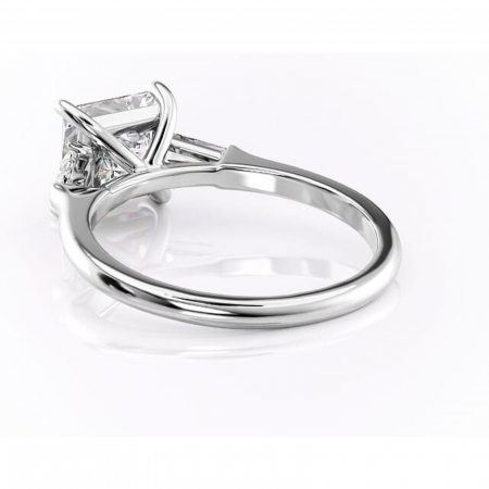 Inel de logodnă Juliette din aur Alb 18kt cu moissanite tăietură princess – Solitar rafinată pentru profil înalt | Personalizează și configurează gratuit online [3]