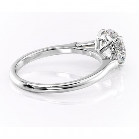 Inel de logodnă Juliette din aur Alb 14kt cu moissanite tăietură rotundă – Solitar rafinată pentru profil înalt | Personalizează și configurează gratuit online [2]