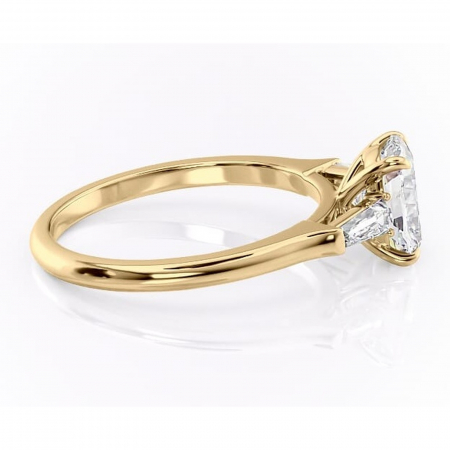Inel de logodnă Juliette din aur Galben 14kt cu moissanite tăietură asscher – Solitar rafinată pentru profil înalt | Personalizează și configurează gratuit online [1]