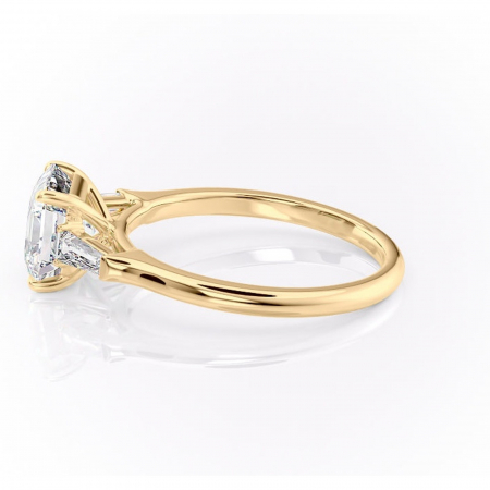 Inel de logodnă Juliette din aur Galben 18kt cu moissanite tăietură asscher – Solitar rafinată pentru profil înalt | Personalizează și configurează gratuit online [5]