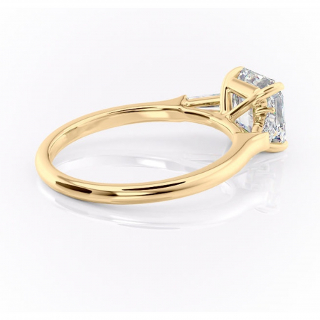 Inel de logodnă Juliette din aur Galben 18kt cu moissanite tăietură asscher – Solitar rafinată pentru profil înalt | Personalizează și configurează gratuit online [2]