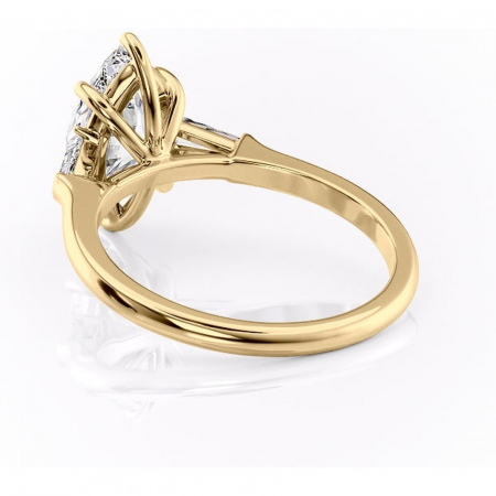 Inel de logodnă Juliette din aur Galben 18kt cu moissanite tăietură marquise – Solitar rafinată pentru profil înalt | Personalizează și configurează gratuit online [3]