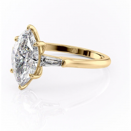 Inel de logodnă Juliette din aur Galben 18kt cu moissanite tăietură marquise – Solitar rafinată pentru profil înalt | Personalizează și configurează gratuit online [6]