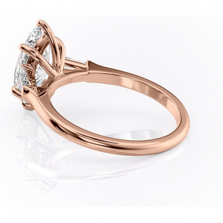 Inel de logodnă Juliette din aur Rose 18kt cu moissanite tăietură marquise – Solitar rafinată pentru profil înalt | Personalizează și configurează gratuit online [4]