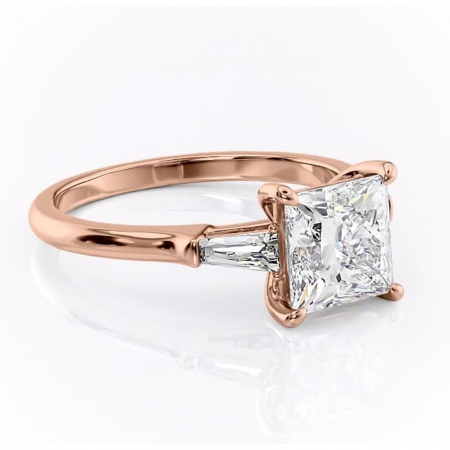 Princess - Inel de logodnă Juliette din aur Rose 18kt cu moissanite tăietură princess – Solitar rafinată pentru profil înalt | Personalizează și configurează gratuit online