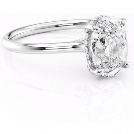 Ovală - Inel de logodnă Kaia din aur Alb 14kt cu moissanite tăietură ovală – Solitar rafinată pentru profil mediu | Personalizează și configurează gratuit online