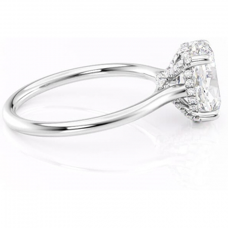 Inel de logodnă Kaia din aur Alb 14kt cu moissanite tăietură ovală – Solitar rafinată pentru profil mediu | Personalizează și configurează gratuit online [1]