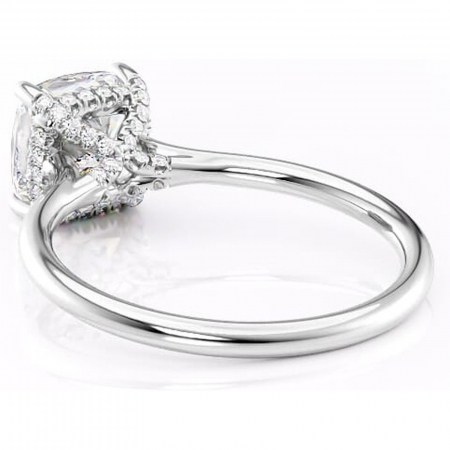 Inel de logodnă Kaia din aur Alb 14kt cu moissanite tăietură pernă – Solitar rafinată pentru profil mediu | Personalizează și configurează gratuit online [3]