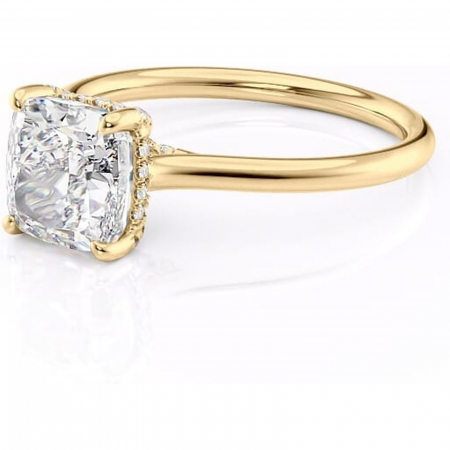 Inel de logodnă Kaia din aur Galben 14kt cu moissanite tăietură pernă – Solitar rafinată pentru profil mediu | Personalizează și configurează gratuit online [6]