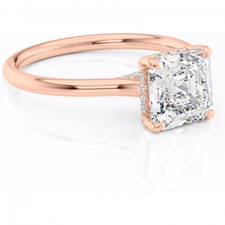 Asscher - Inel de logodnă Kaia din aur Rose 18kt cu moissanite tăietură asscher – Solitar rafinată pentru profil mediu | Personalizează și configurează gratuit online