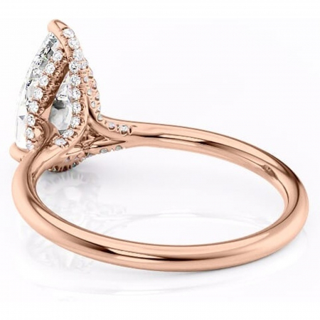 Inel de logodnă Kaia din aur Rose 18kt cu moissanite tăietură pară – Solitar rafinată pentru profil mediu | Personalizează și configurează gratuit online [3]
