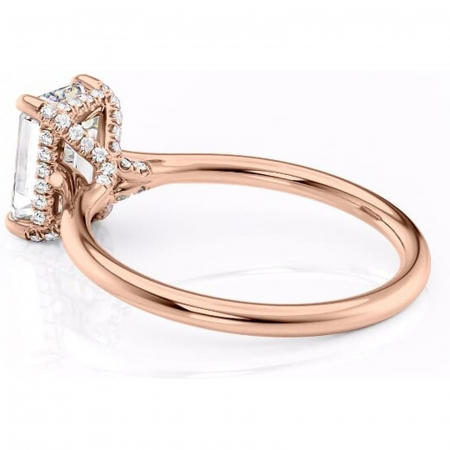 Inel de logodnă Kaia din aur Rose 18kt cu moissanite tăietură smarald – Solitar rafinată pentru profil mediu | Personalizează și configurează gratuit online [4]
