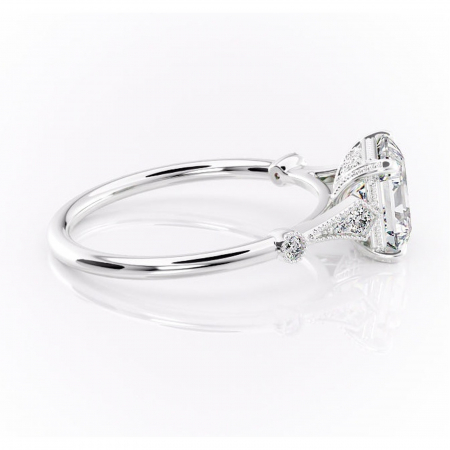 Inel de logodnă Lacey din aur Alb 14kt cu moissanite tăietură asscher – Pietre laterale rafinată pentru profil înalt | Personalizează și configurează gratuit online [1]