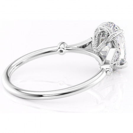 Inel de logodnă Lacey din aur Alb 14kt cu moissanite tăietură ovală – Pietre laterale rafinată pentru profil înalt | Personalizează și configurează gratuit online [2]