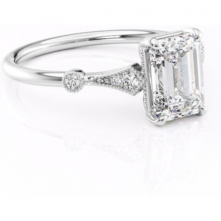 18K - Inel de logodnă Lacey din aur Alb 18kt cu moissanite tăietură smarald – Pietre laterale rafinată pentru profil înalt | Personalizează și configurează gratuit online