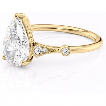 Inel de logodnă Lacey din aur Galben 18kt cu moissanite tăietură pară – Pietre laterale rafinată pentru profil înalt | Personalizează și configurează gratuit online [6]