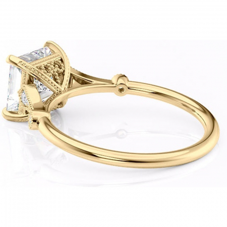 Inel de logodnă Lacey din aur Galben 14kt cu moissanite tăietură princess – Pietre laterale rafinată pentru profil înalt | Personalizează și configurează gratuit online [4]