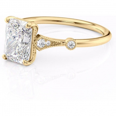 Inel de logodnă Lacey din aur Galben 18kt cu moissanite tăietură radiantă – Pietre laterale rafinată pentru profil înalt | Personalizează și configurează gratuit online [6]