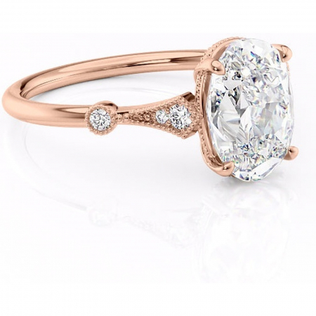 14K - Inel de logodnă Lacey din aur Rose 14kt cu moissanite tăietură ovală – Pietre laterale rafinată pentru profil înalt | Personalizează și configurează gratuit online