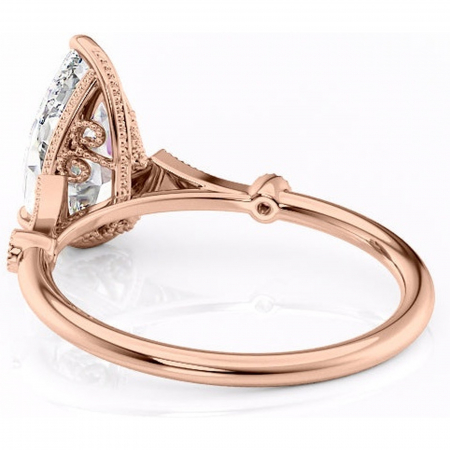 Inel de logodnă Lacey din aur Rose 18kt cu moissanite tăietură pară – Pietre laterale rafinată pentru profil înalt | Personalizează și configurează gratuit online [3]