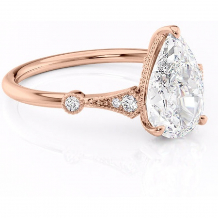 18K - Inel de logodnă Lacey din aur Rose 18kt cu moissanite tăietură pară – Pietre laterale rafinată pentru profil înalt | Personalizează și configurează gratuit online