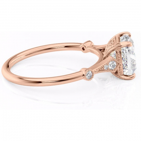 Inel de logodnă Lacey din aur Rose 14kt cu moissanite tăietură pernă – Pietre laterale rafinată pentru profil înalt | Personalizează și configurează gratuit online [1]