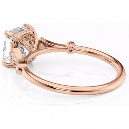 Inel de logodnă Lacey din aur Rose 14kt cu moissanite tăietură pernă – Pietre laterale rafinată pentru profil înalt | Personalizează și configurează gratuit online [4]