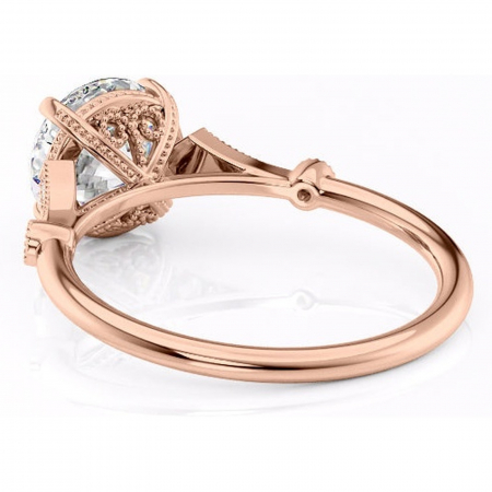 Inel de logodnă Lacey din aur Rose 14kt cu moissanite tăietură rotundă – Pietre laterale rafinată pentru profil înalt | Personalizează și configurează gratuit online [3]