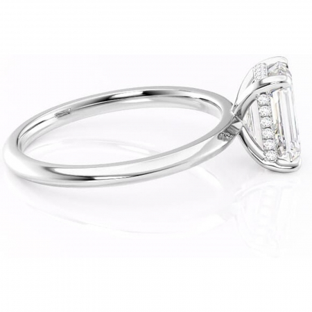 Inel de logodnă Lavender din aur Alb 18kt cu moissanite tăietură smarald – Solitar rafinată pentru profil înalt | Personalizează și configurează gratuit online [1]