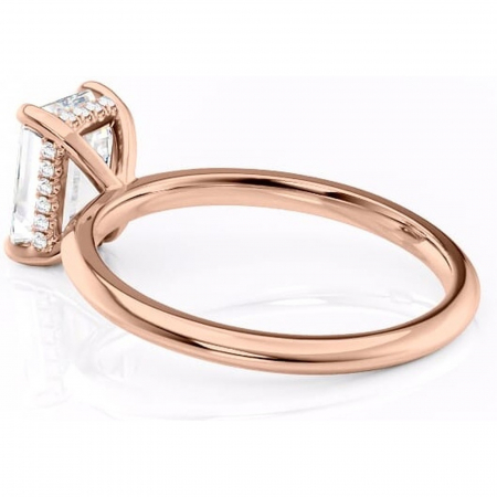 Inel de logodnă Lavender din aur Rose 18kt cu moissanite tăietură smarald – Solitar rafinată pentru profil înalt | Personalizează și configurează gratuit online [4]