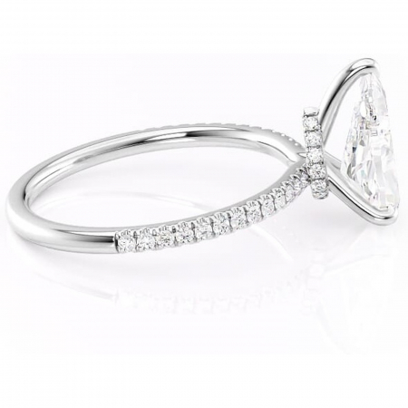 Inel de logodnă Lavinia din aur Alb 14kt cu moissanite tăietură pară – Montură pavé rafinată pentru profil înalt | Personalizează și configurează gratuit online [1]