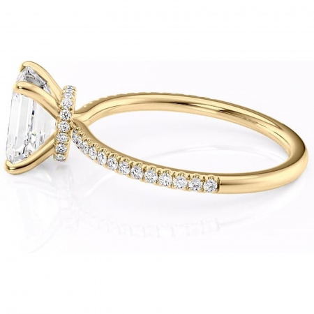 Inel de logodnă Lavinia din aur Galben 18kt cu moissanite tăietură smarald – Montură pavé rafinată pentru profil înalt | Personalizează și configurează gratuit online [5]