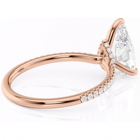 Inel de logodnă Lavinia din aur Rose 14kt cu moissanite tăietură pară – Montură pavé rafinată pentru profil înalt | Personalizează și configurează gratuit online [2]