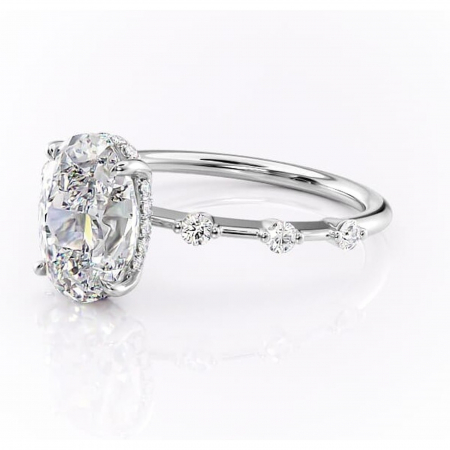 Inel de logodnă Lilya din aur Alb 14kt cu moissanite tăietură ovală – Pietre laterale rafinată pentru profil mediu | Personalizează și configurează gratuit online [6]