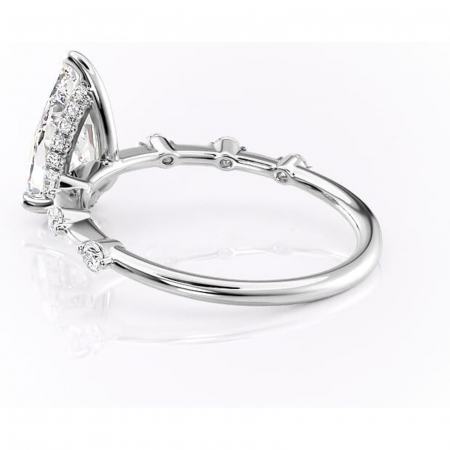 Inel de logodnă Lilya din aur Alb 14kt cu moissanite tăietură pară – Pietre laterale rafinată pentru profil mediu | Personalizează și configurează gratuit online [4]