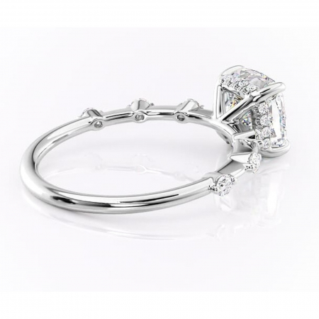 Inel de logodnă Lilya din aur Alb 14kt cu moissanite tăietură pernă – Pietre laterale rafinată pentru profil mediu | Personalizează și configurează gratuit online [2]