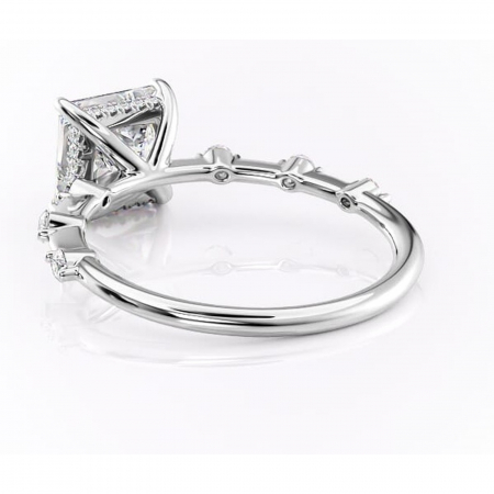 Inel de logodnă Lilya din aur Alb 14kt cu moissanite tăietură princess – Pietre laterale rafinată pentru profil mediu | Personalizează și configurează gratuit online [3]