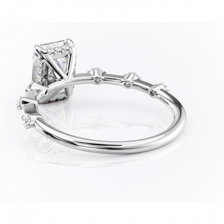 Inel de logodnă Lilya din aur Alb 14kt cu moissanite tăietură radiantă – Pietre laterale rafinată pentru profil mediu | Personalizează și configurează gratuit online [3]