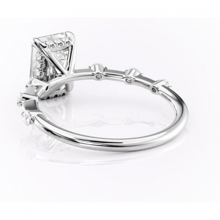 Inel de logodnă Lilya din aur Alb 14kt cu moissanite tăietură smarald – Pietre laterale rafinată pentru profil mediu | Personalizează și configurează gratuit online [3]